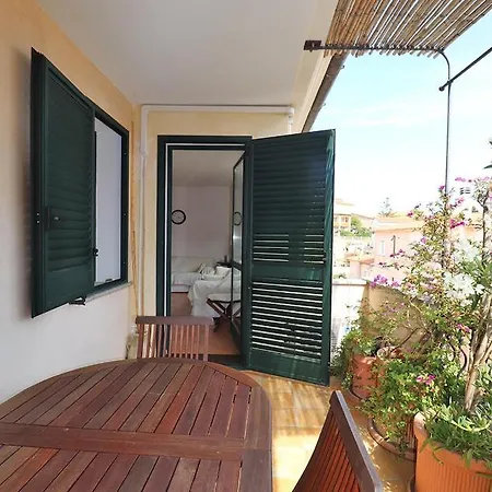 Residenza Forni Apartment